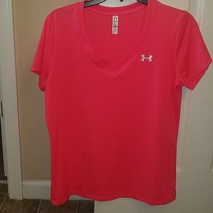 Womens Under Armour V neck heat gear
